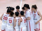 平博体育-篮板第1+得分第4!中国女篮18岁新星崛起:场均19+10真猛