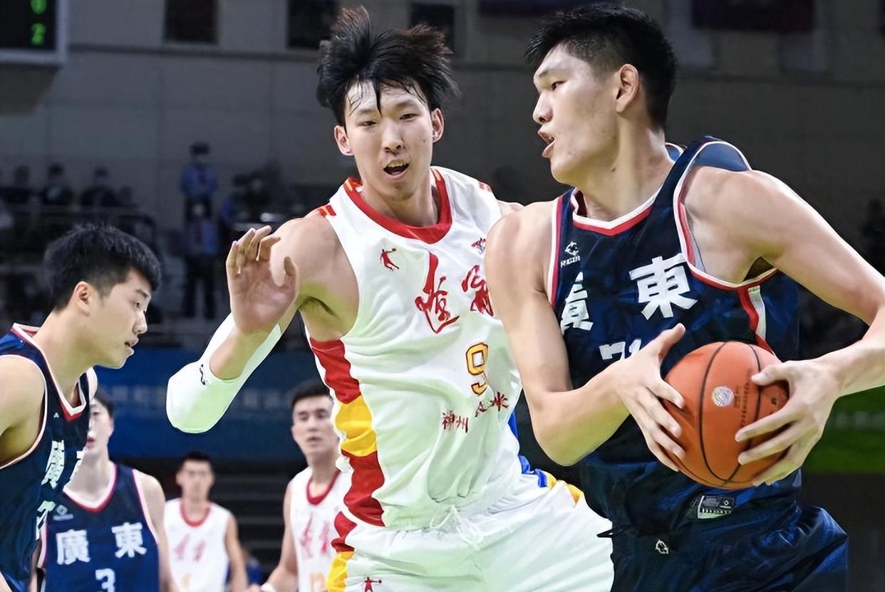 四川逆转北京全运会4连胜：周琦23+14孙铭徽11+15的简单介绍