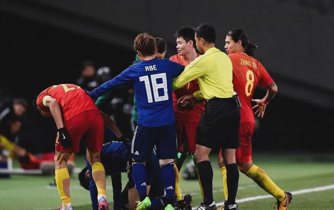关于尴尬！国足面对日本已27年不胜总战绩为6平11负的信息