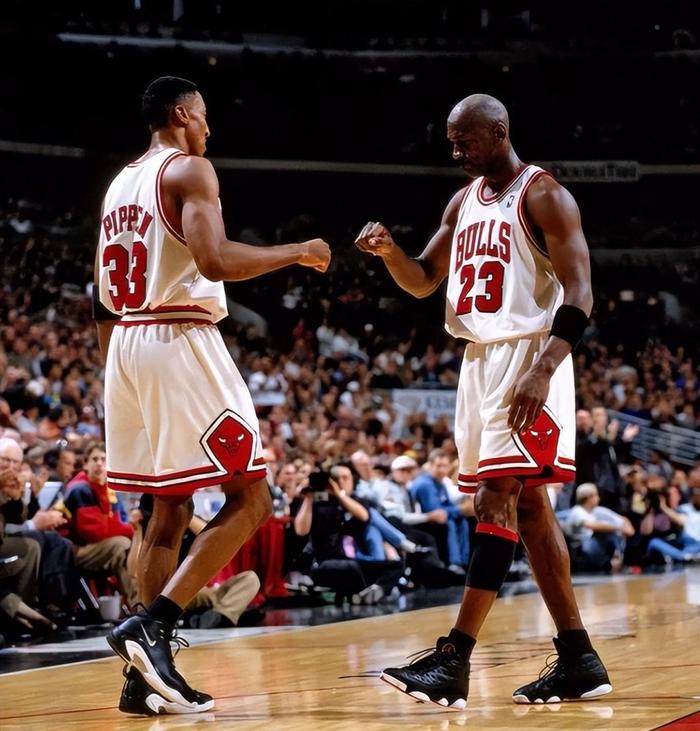 科比的名人堂引荐人是乔丹，那詹姆斯会是谁？NBA仅4人够格的简单介绍